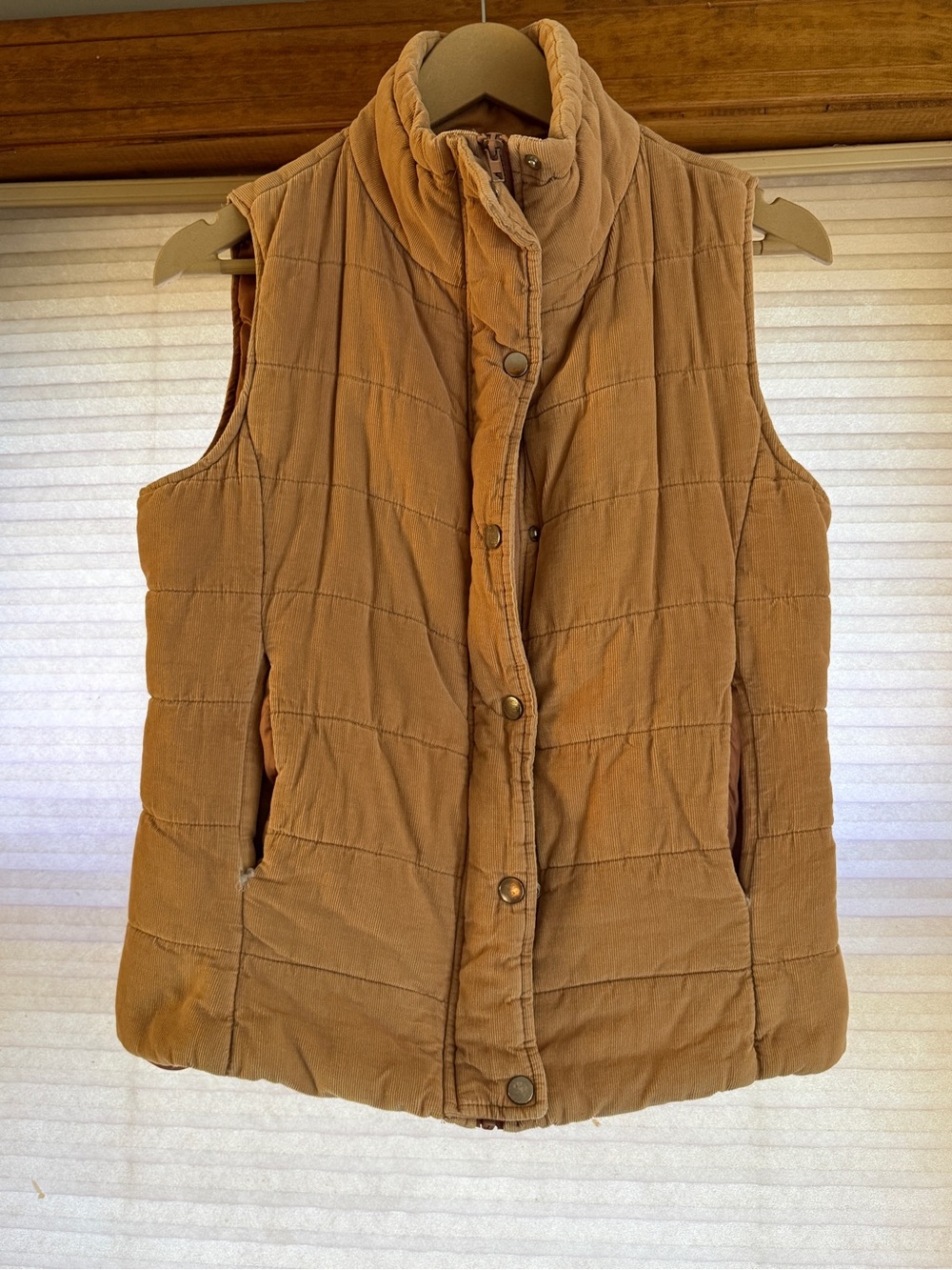 Women’s Quilted Sleeveless Puffer Vest - Tan M 0226